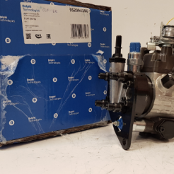 NEUE Einspritzpumpe DELPHI 9520A151G