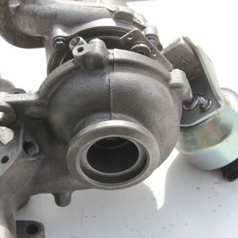 BOSCH Turbocharger Audi A3 04L253010K 04L253010KV