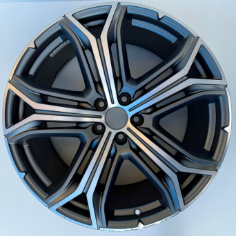 Maserati Levante Alufelge hinten 21 Zoll 10.5" x 21" 5x114.3 ET 53 670138126