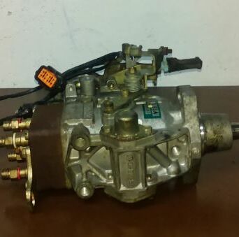 Pompe d'injection ZEXEL 104645-0002 VE4/10F2150LNP2109