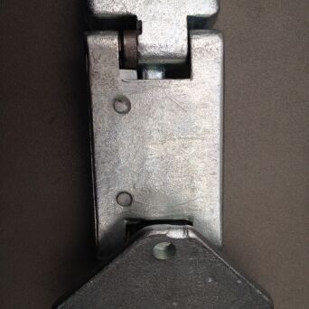 Scharnier Hecktürscharnier unten L/R  IVECO Daily III 3801999