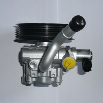 Pompe servosterzo TOYOTA LAND 4431060660